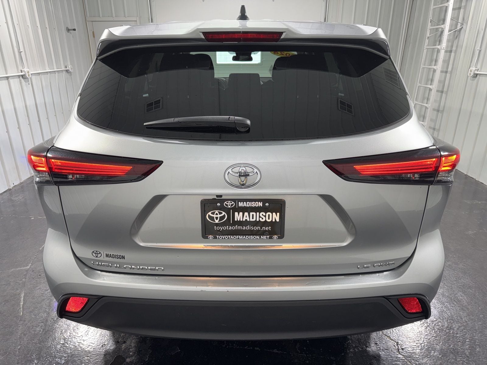 2024 Toyota Highlander LE