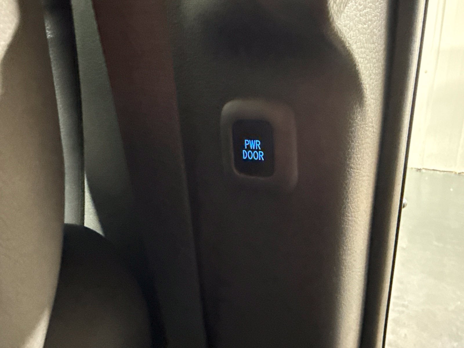 2024 Toyota Sienna XLE 8 Passenger