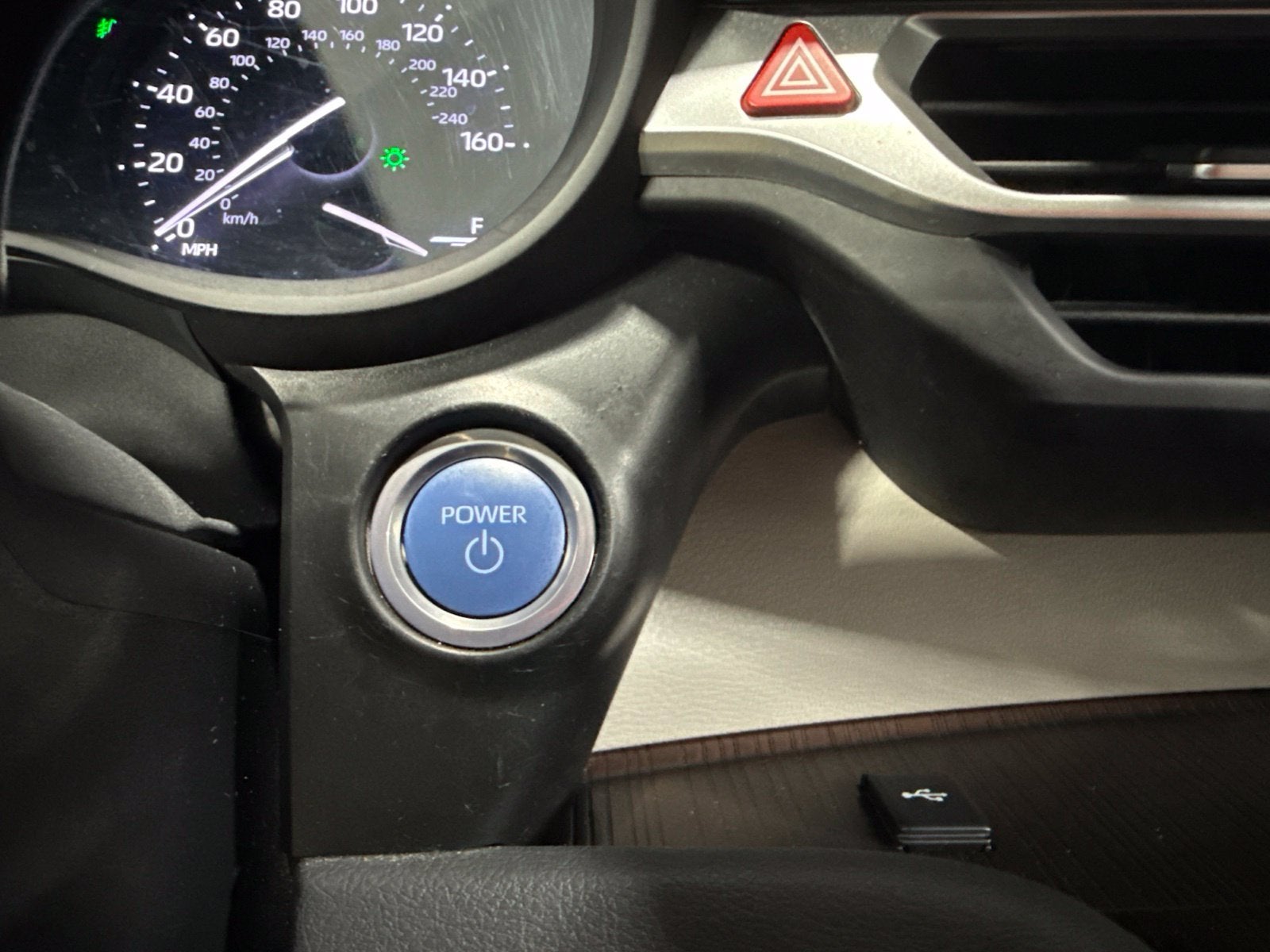 2024 Toyota Sienna XLE 8 Passenger