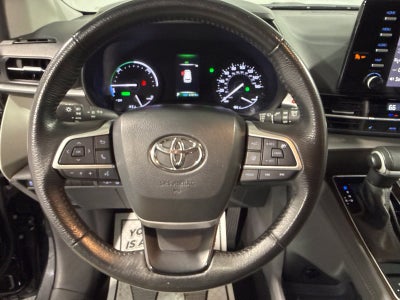 2024 Toyota Sienna XLE 8 Passenger