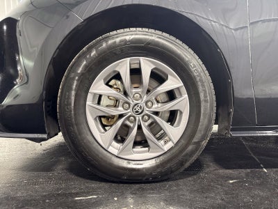 2024 Toyota Sienna XLE 8 Passenger