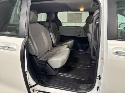2025 Toyota Sienna XLE 8 Passenger