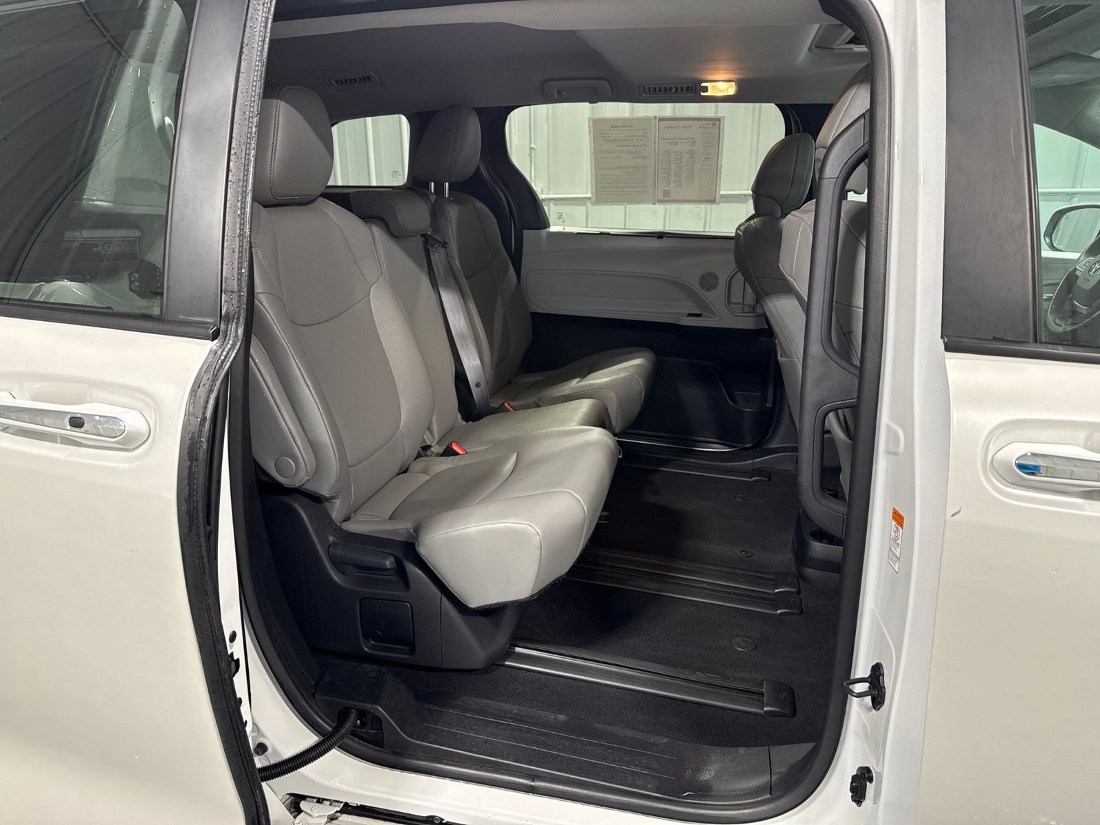 2025 Toyota Sienna XLE 8 Passenger