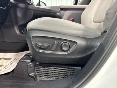 2025 Toyota Sienna XLE 8 Passenger