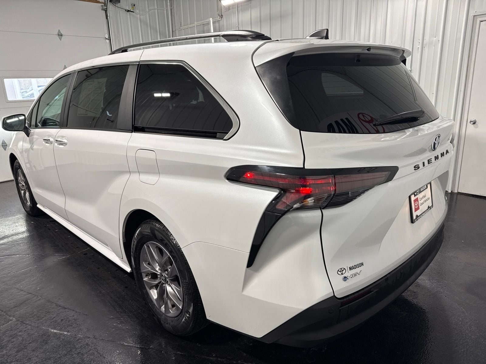 2025 Toyota Sienna XLE 8 Passenger