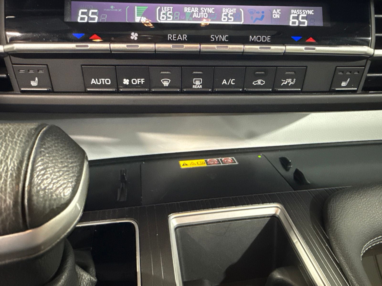 2025 Toyota Sienna XLE 8 Passenger