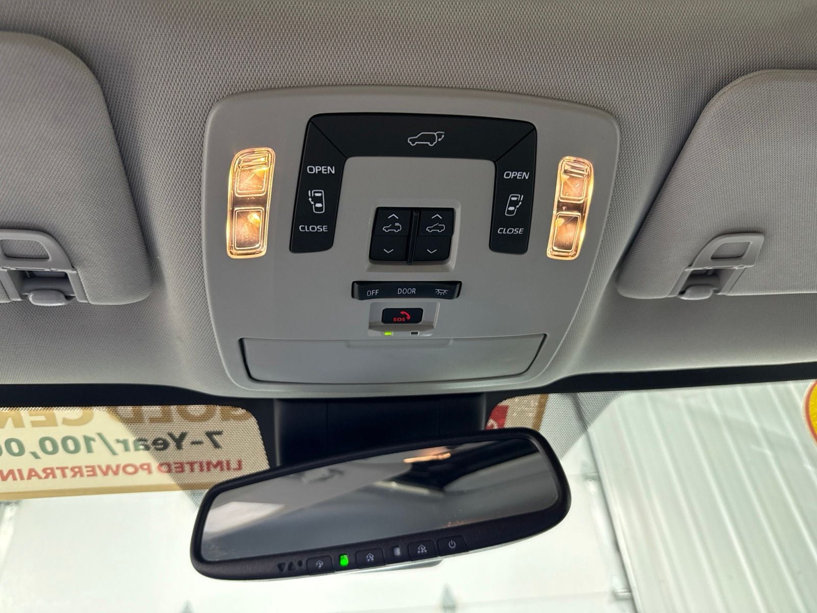 2025 Toyota Sienna XLE 8 Passenger