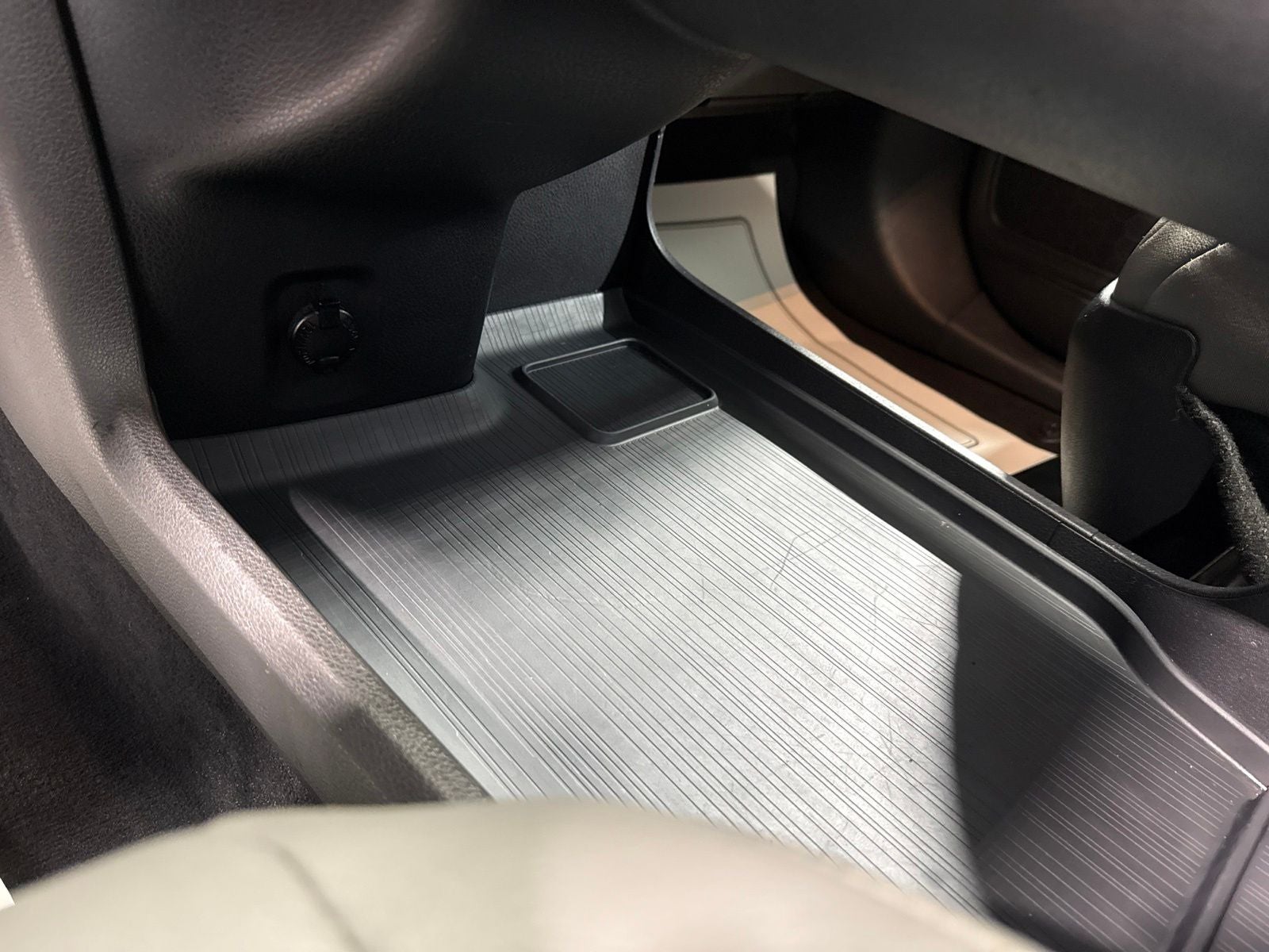 2025 Toyota Sienna XLE 8 Passenger
