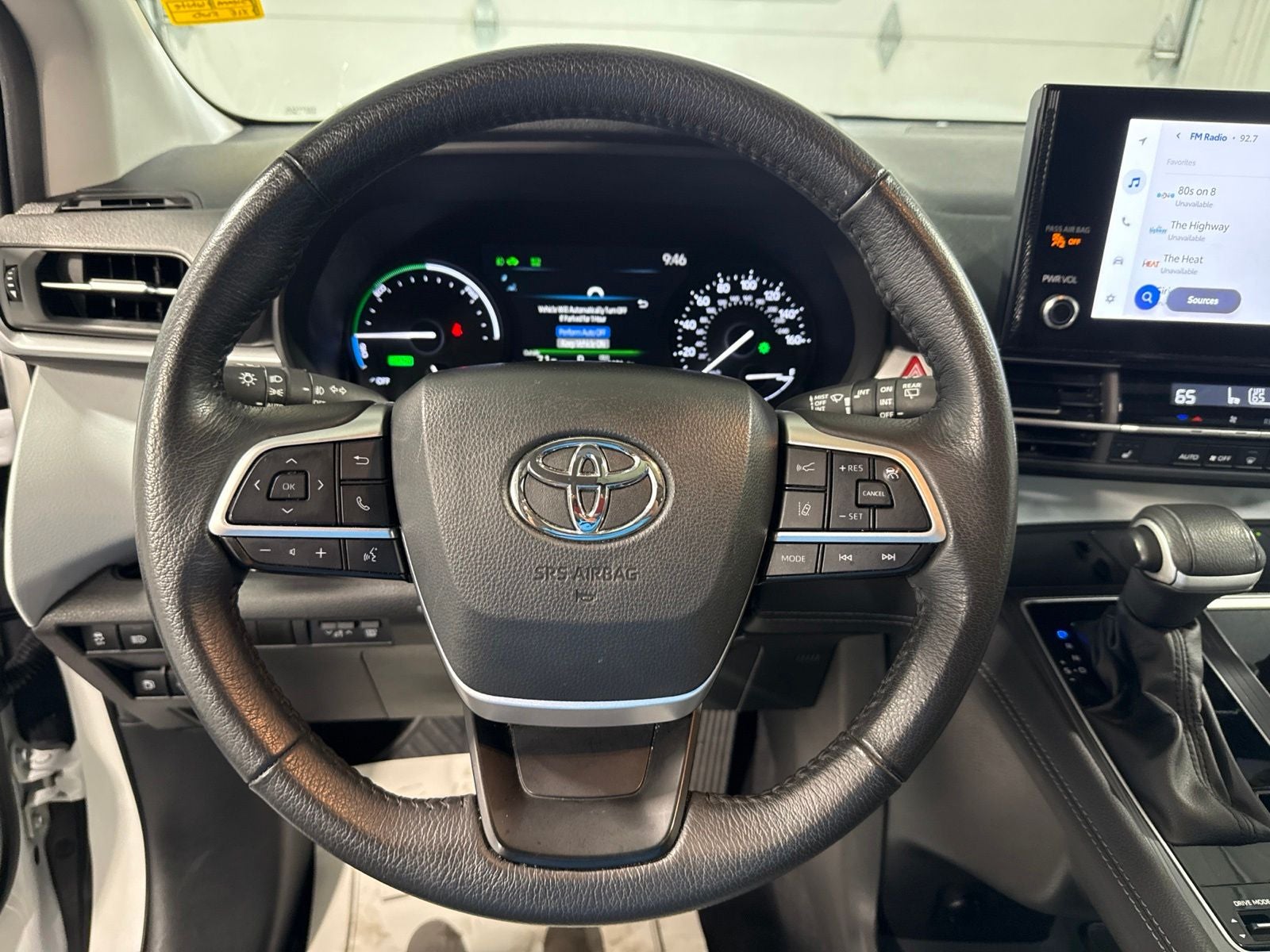 2025 Toyota Sienna XLE 8 Passenger