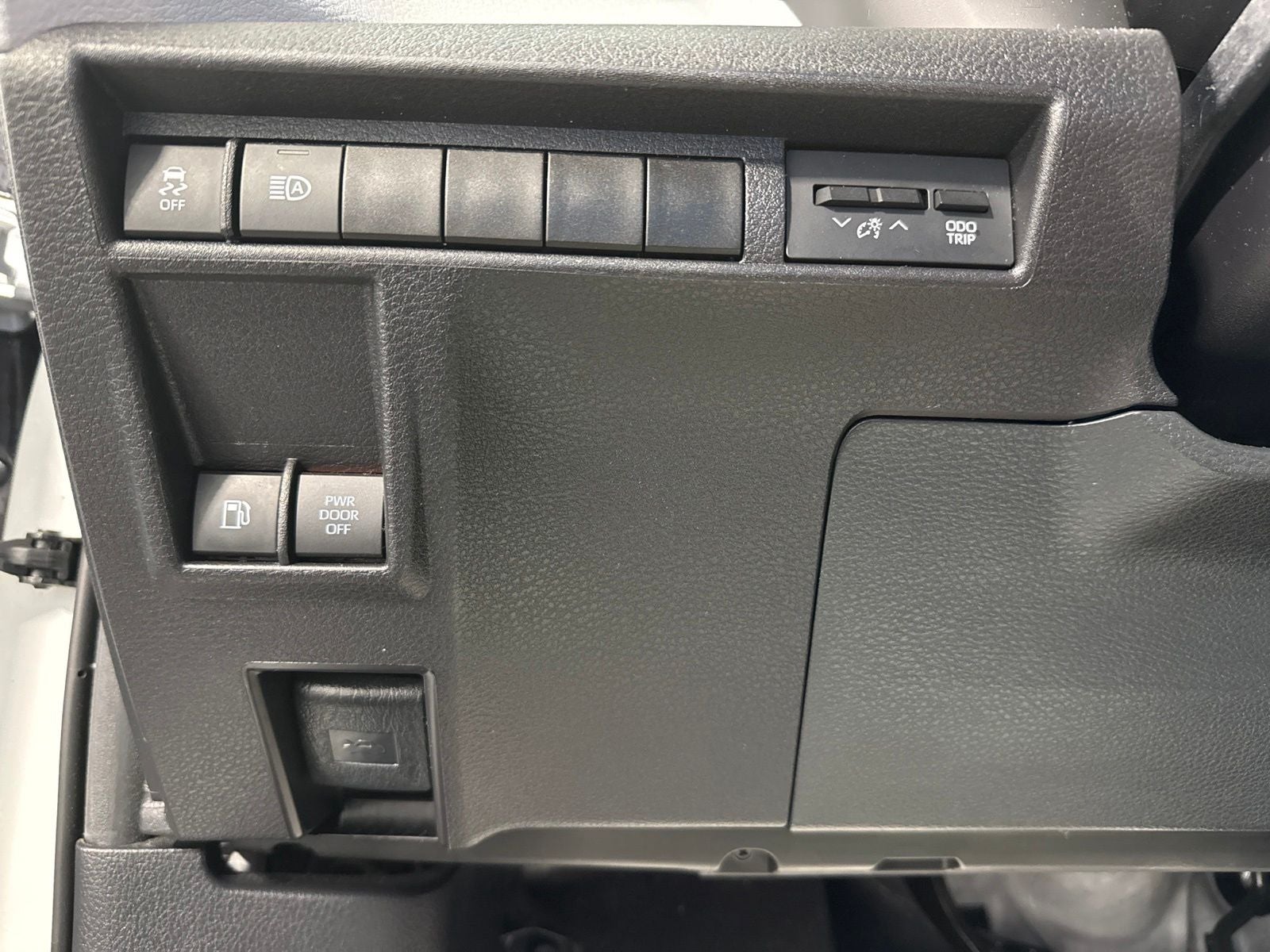 2025 Toyota Sienna XLE 8 Passenger