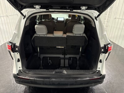 2025 Toyota Sienna XLE 8 Passenger