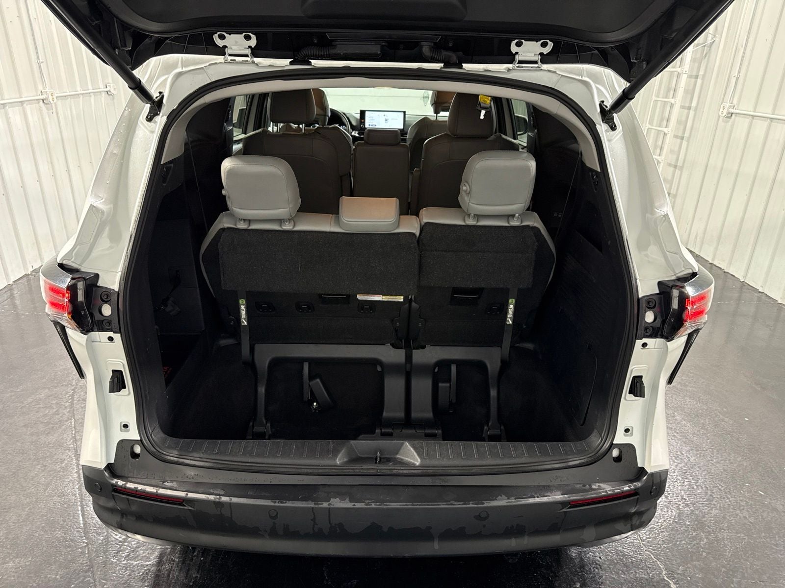 2025 Toyota Sienna XLE 8 Passenger