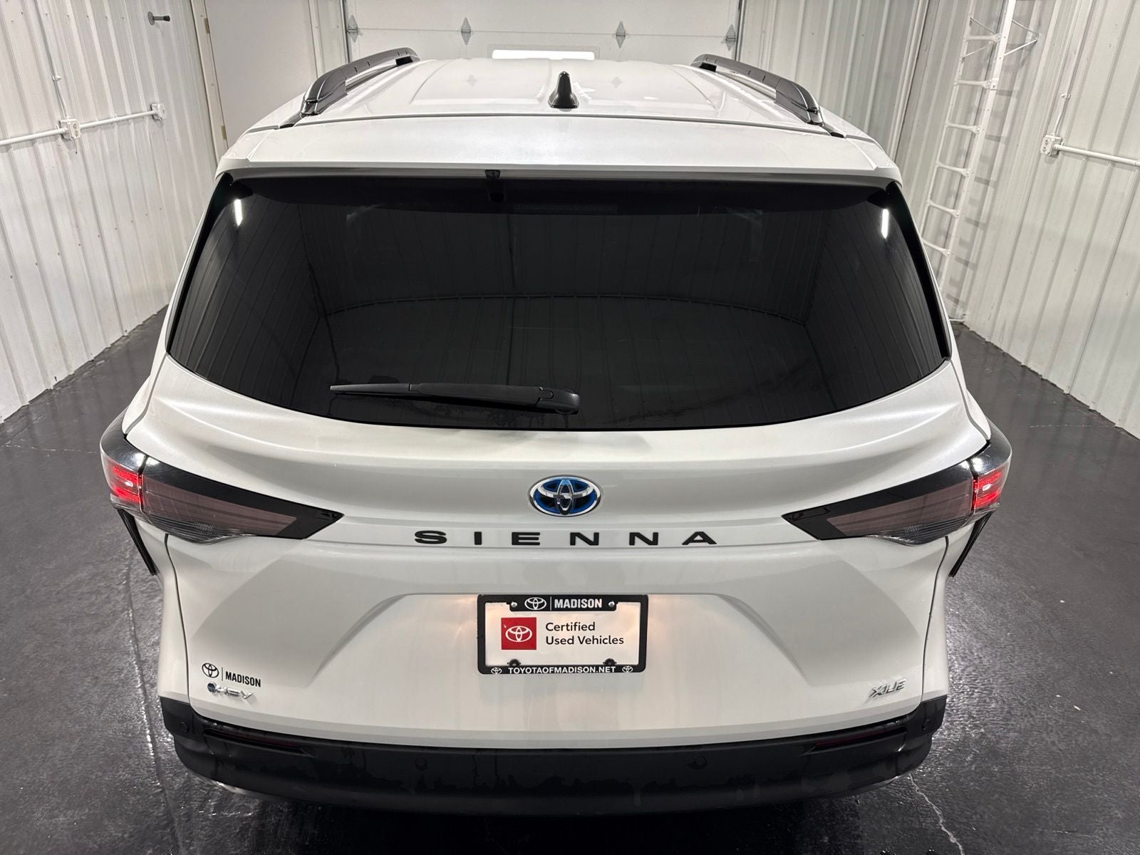 2025 Toyota Sienna XLE 8 Passenger