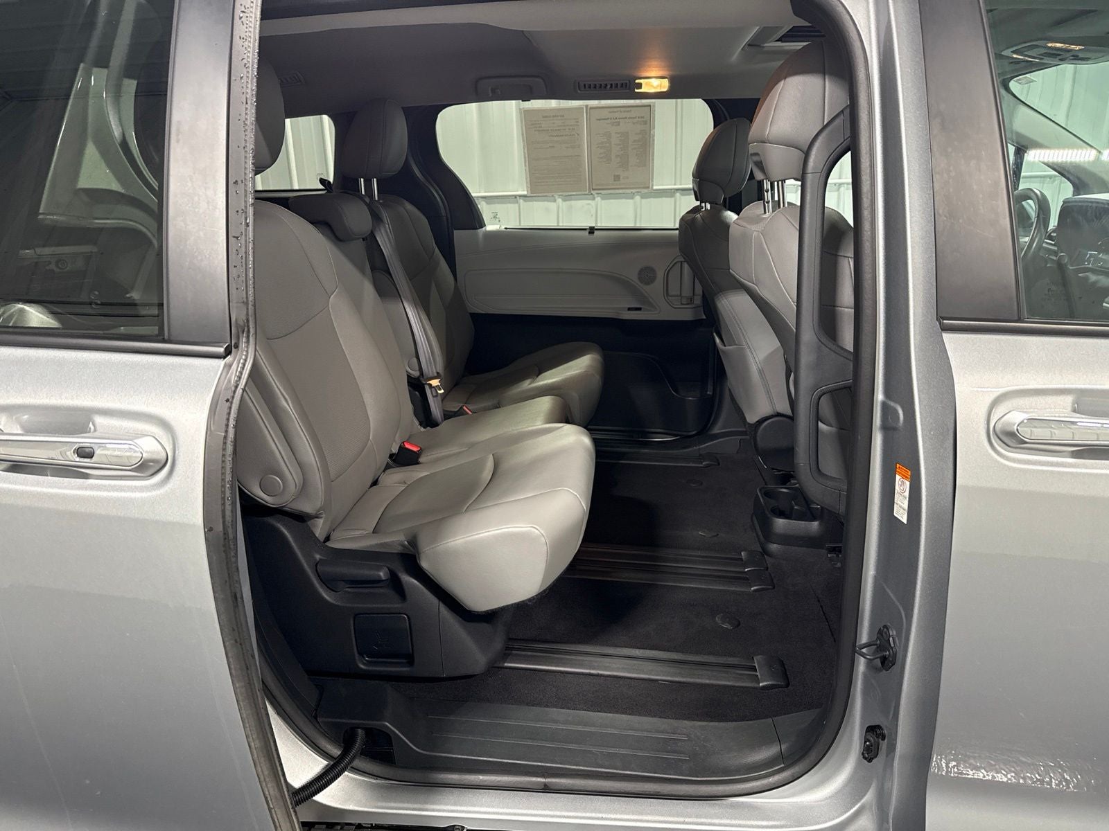 2025 Toyota Sienna XLE 8 Passenger