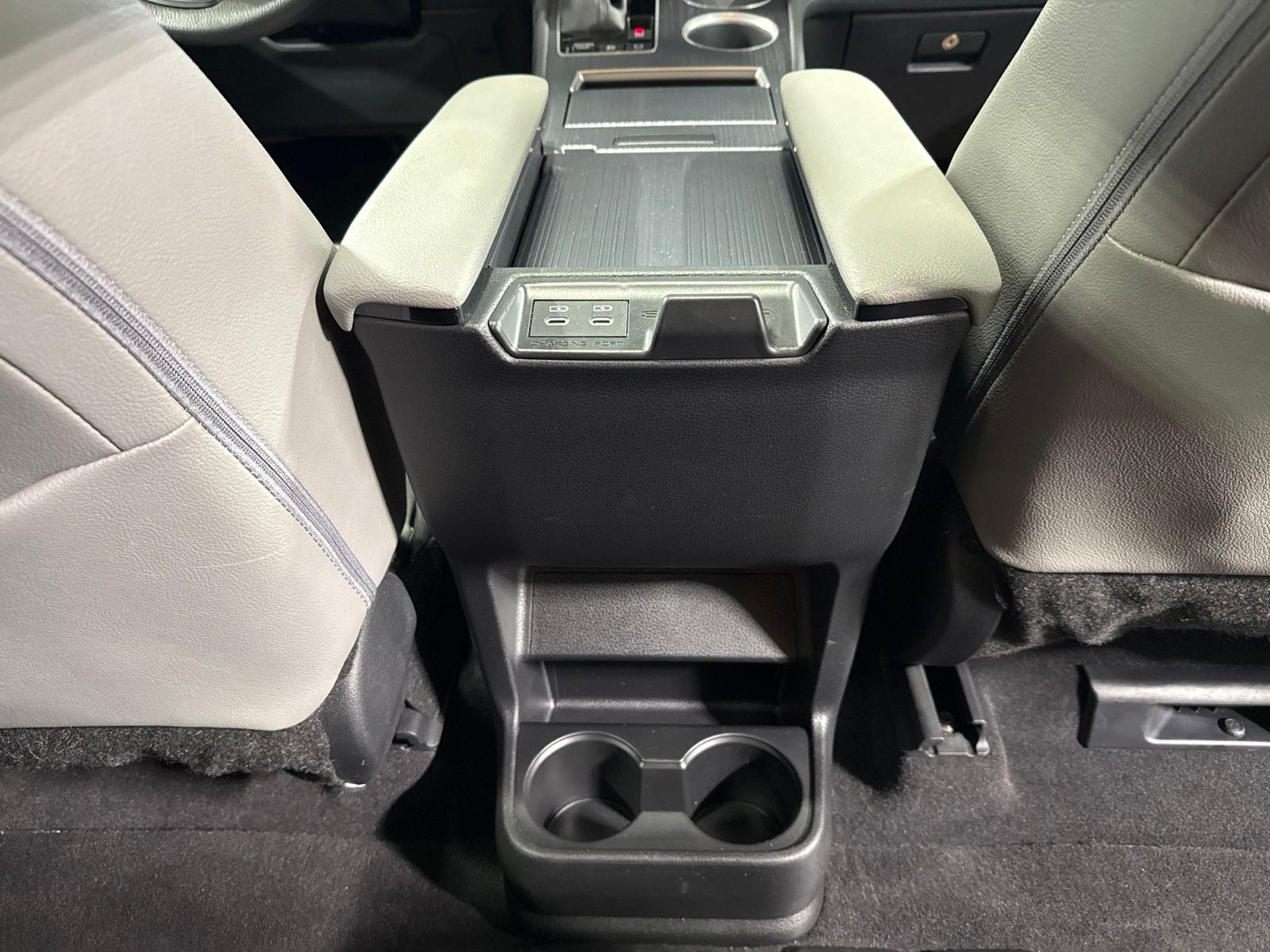 2025 Toyota Sienna XLE 8 Passenger