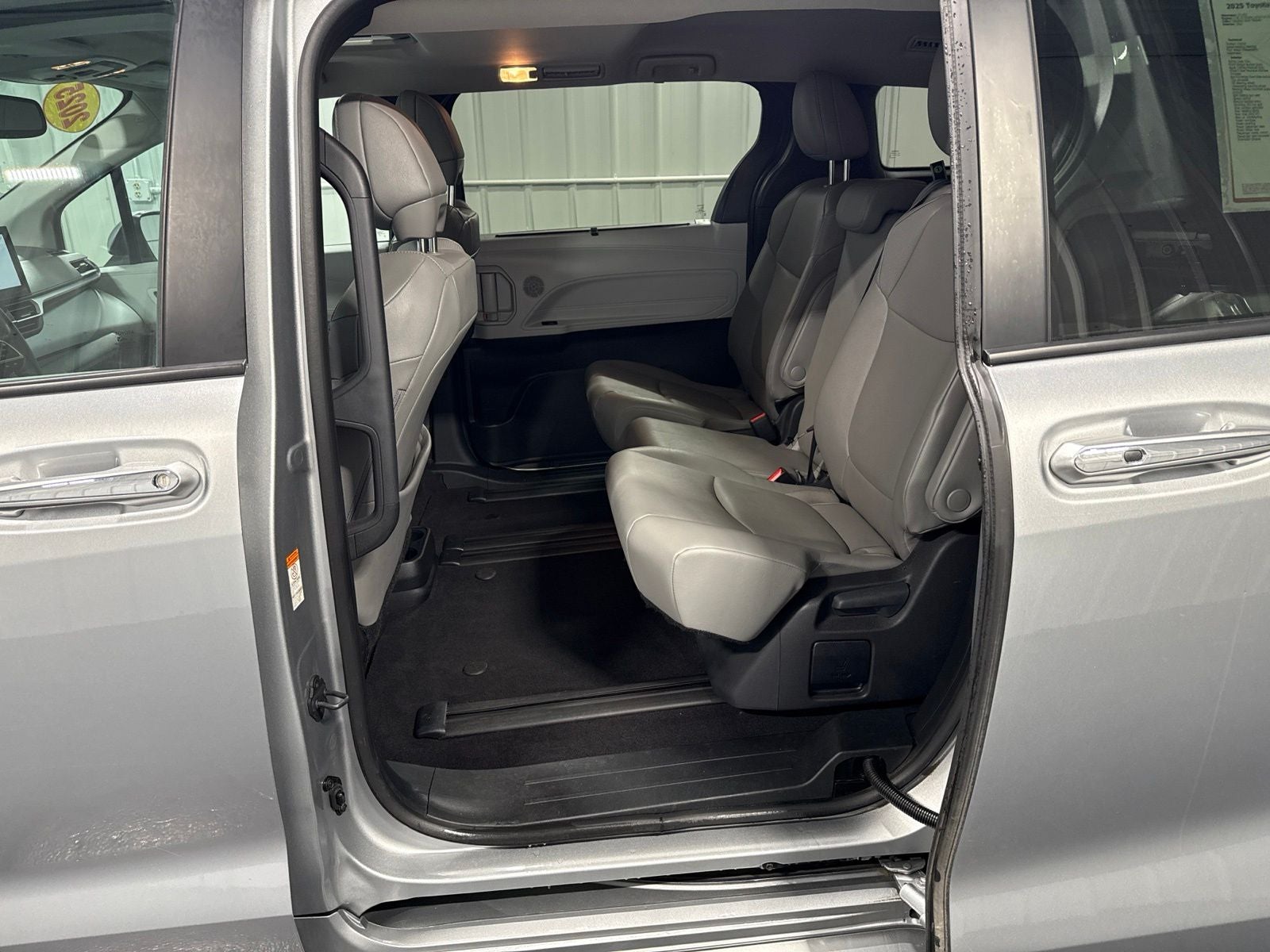 2025 Toyota Sienna XLE 8 Passenger