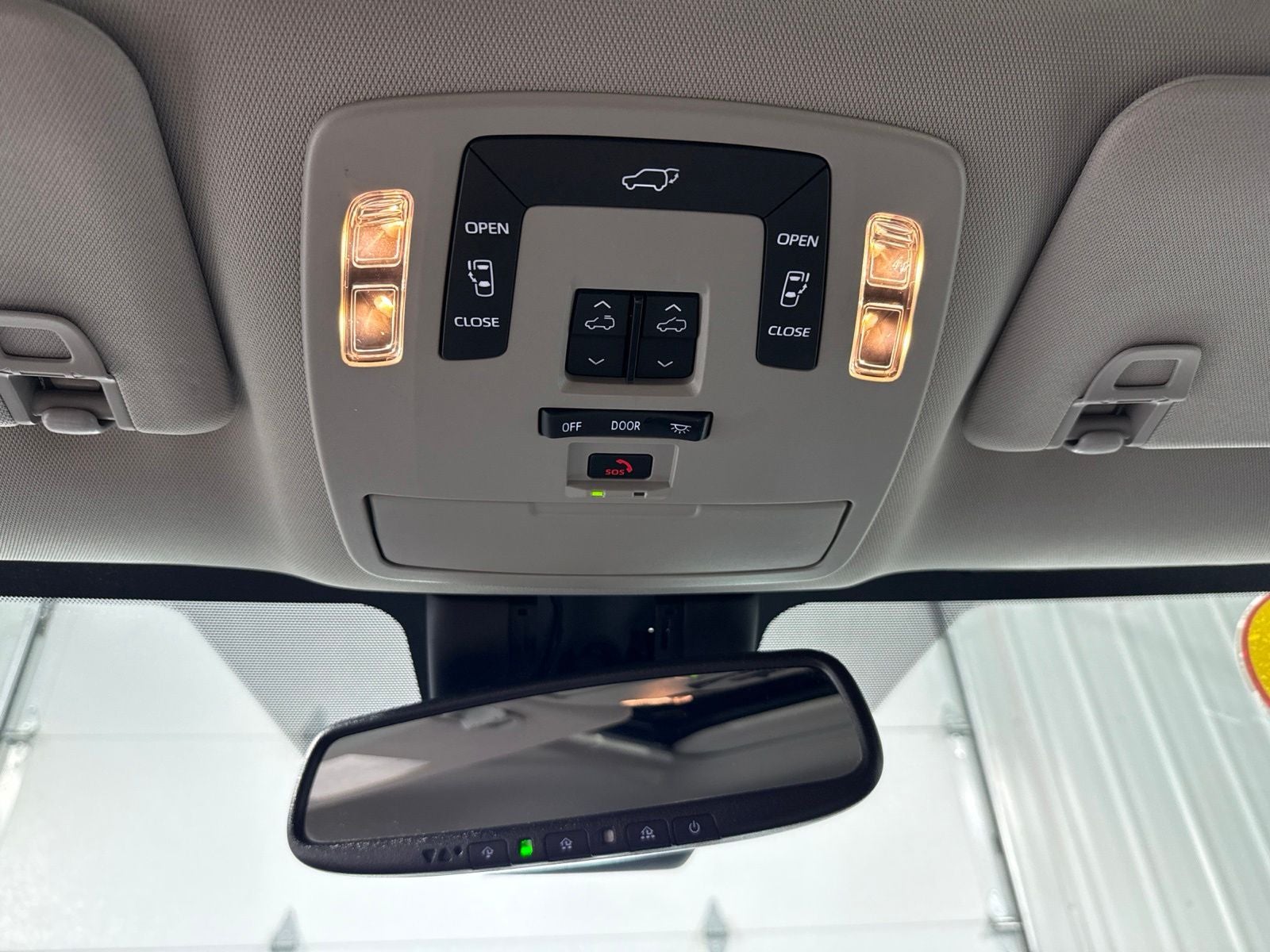 2025 Toyota Sienna XLE 8 Passenger