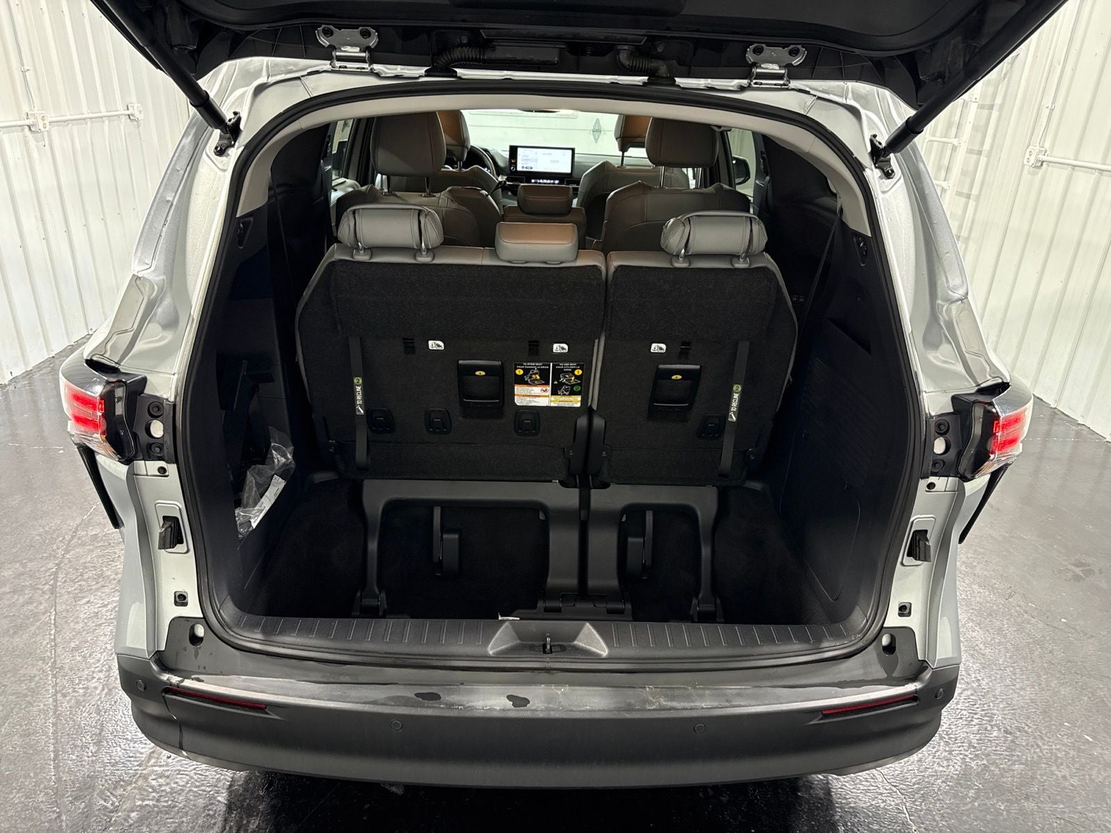 2025 Toyota Sienna XLE 8 Passenger