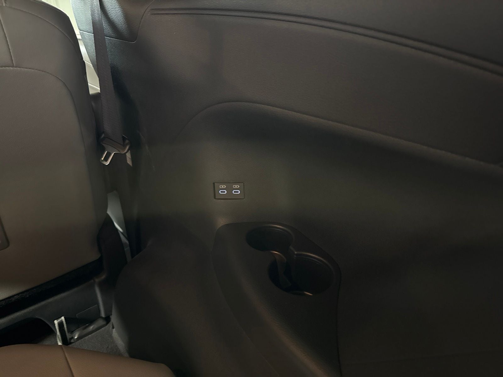2025 Toyota Sienna XLE 8 Passenger