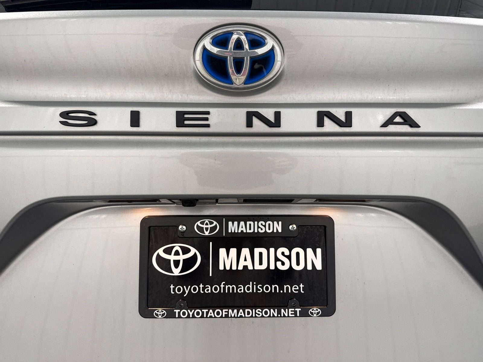 2025 Toyota Sienna XLE 8 Passenger