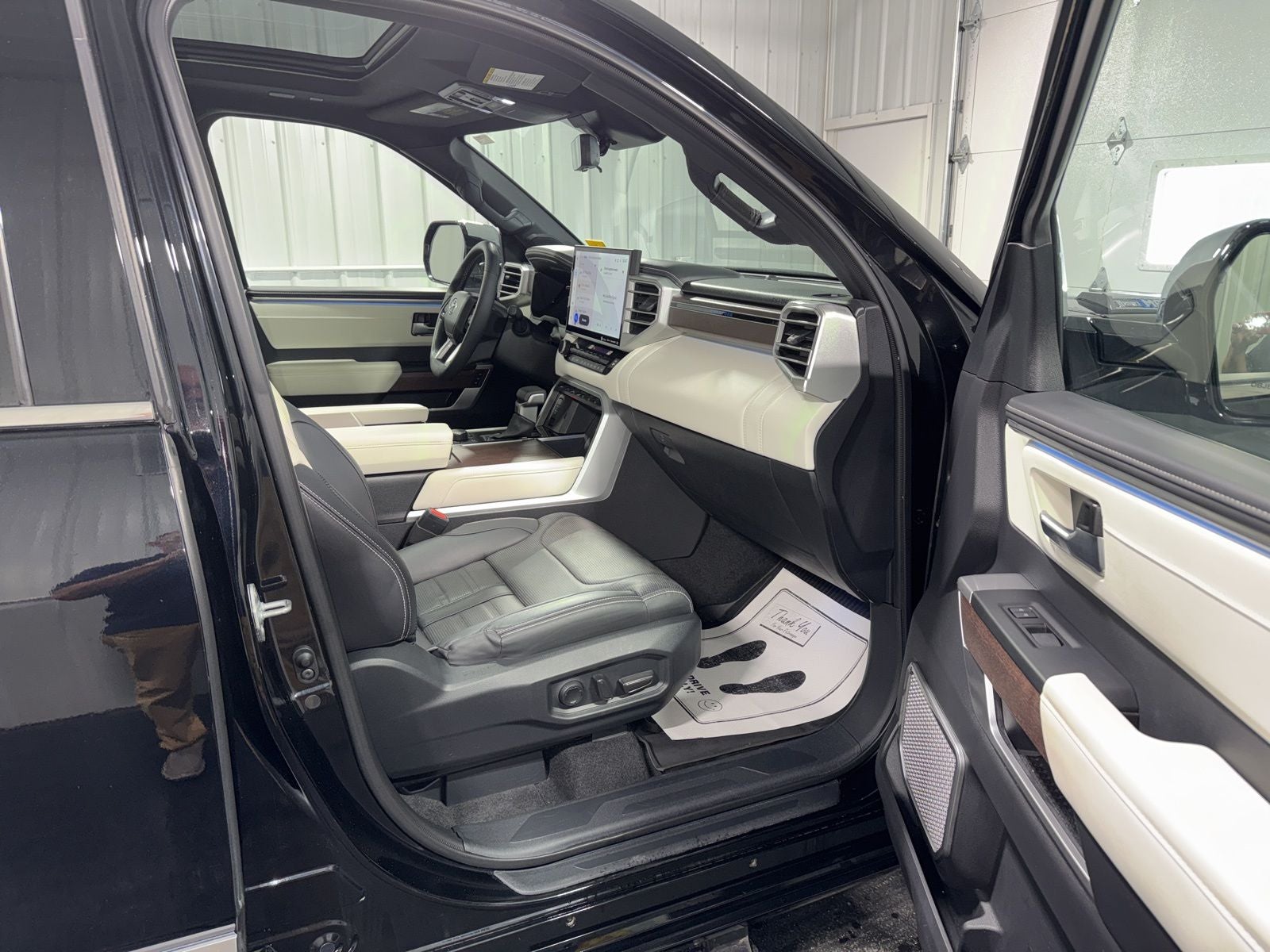 2023 Toyota Tundra Hybrid Capstone