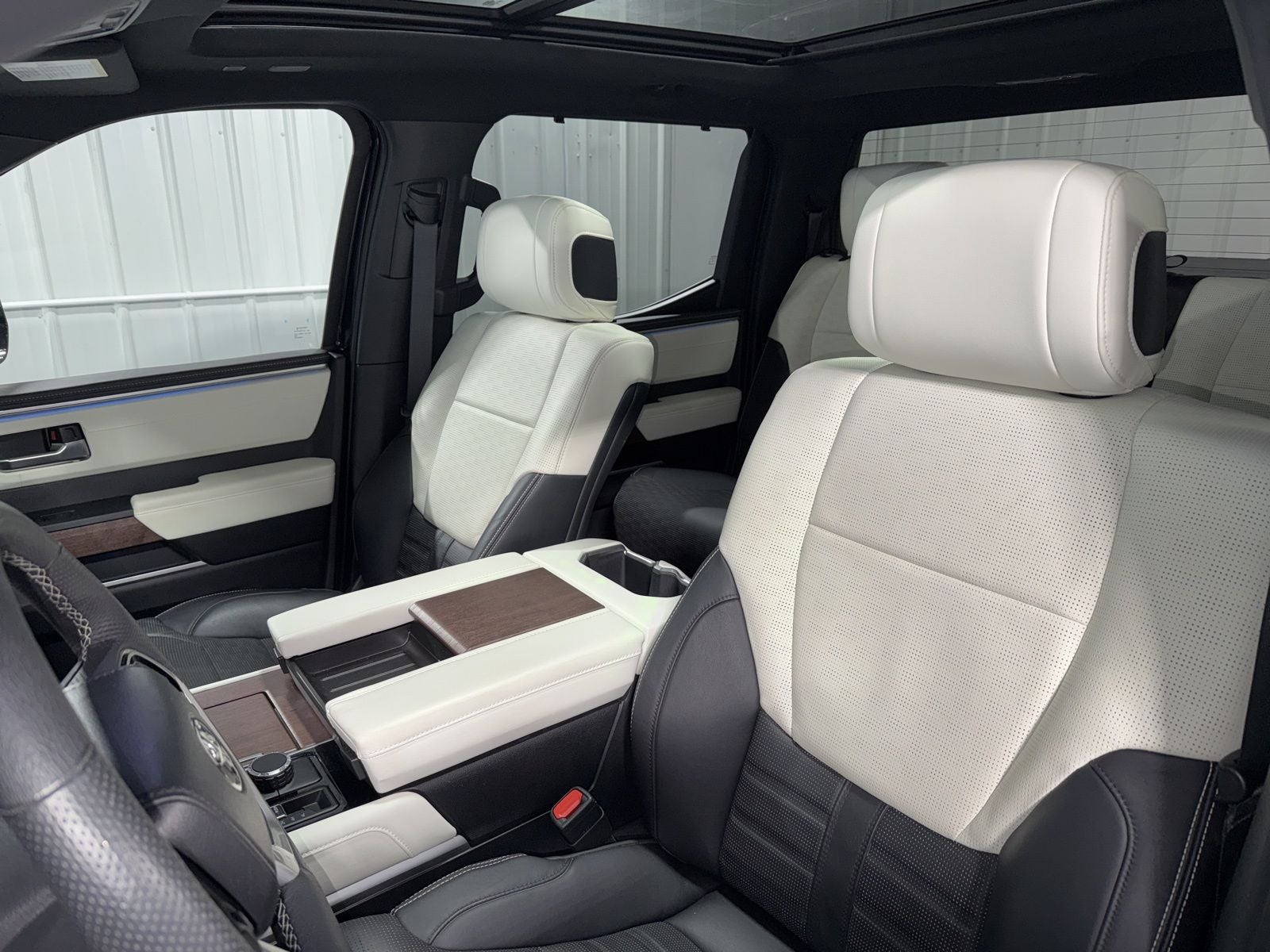 2023 Toyota Tundra Hybrid Capstone