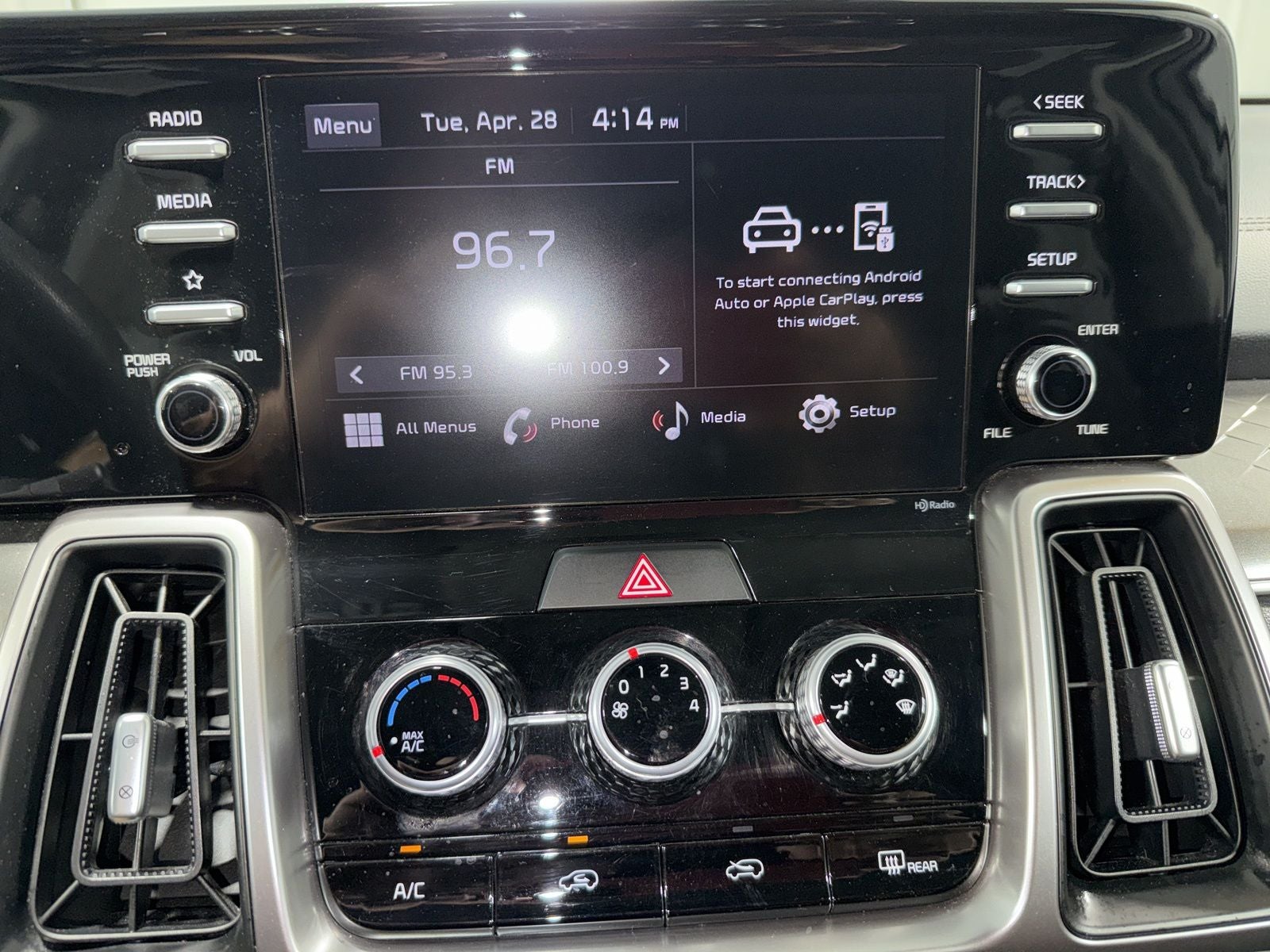 2023 Kia Sorento LX