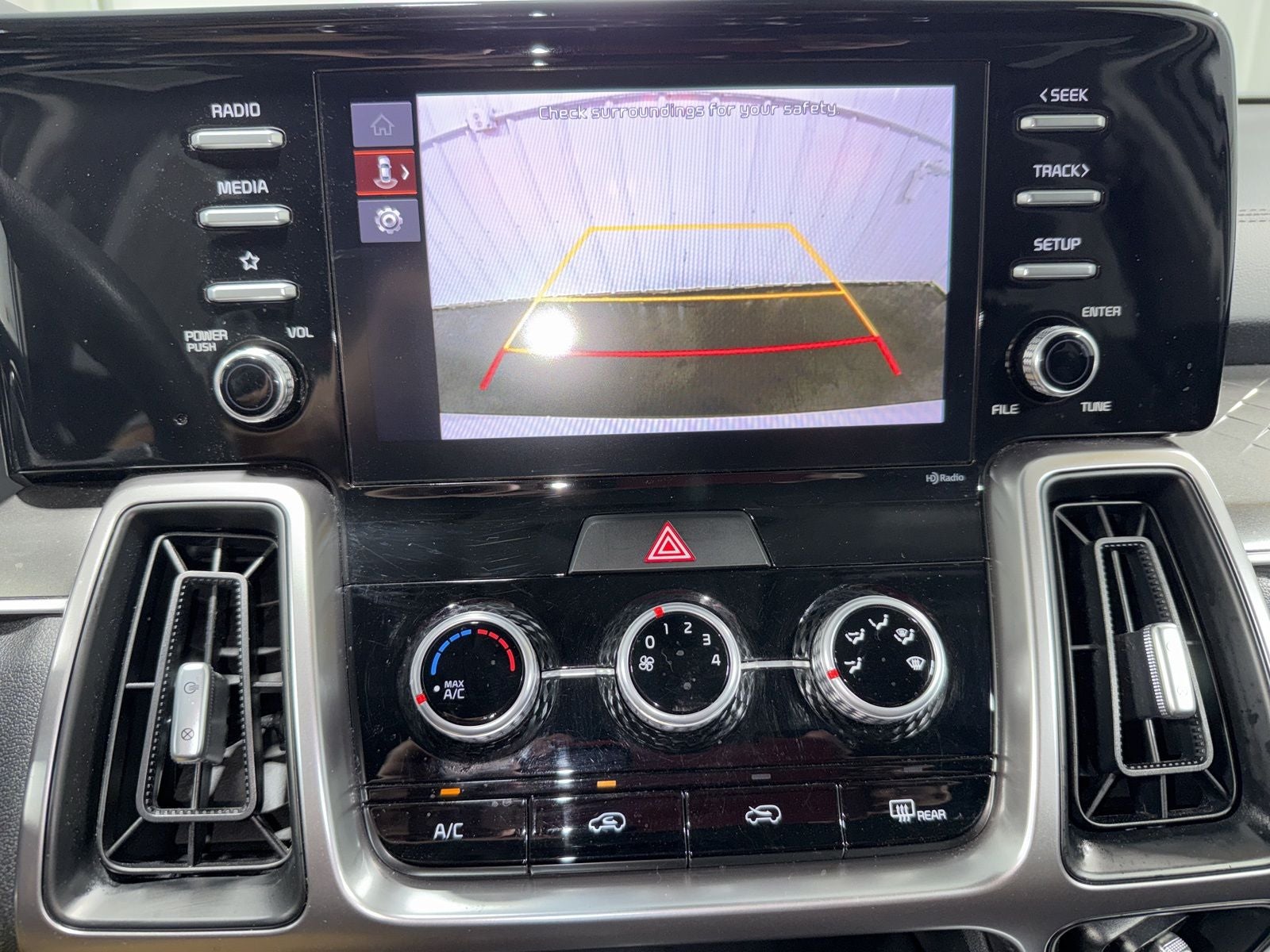 2023 Kia Sorento LX