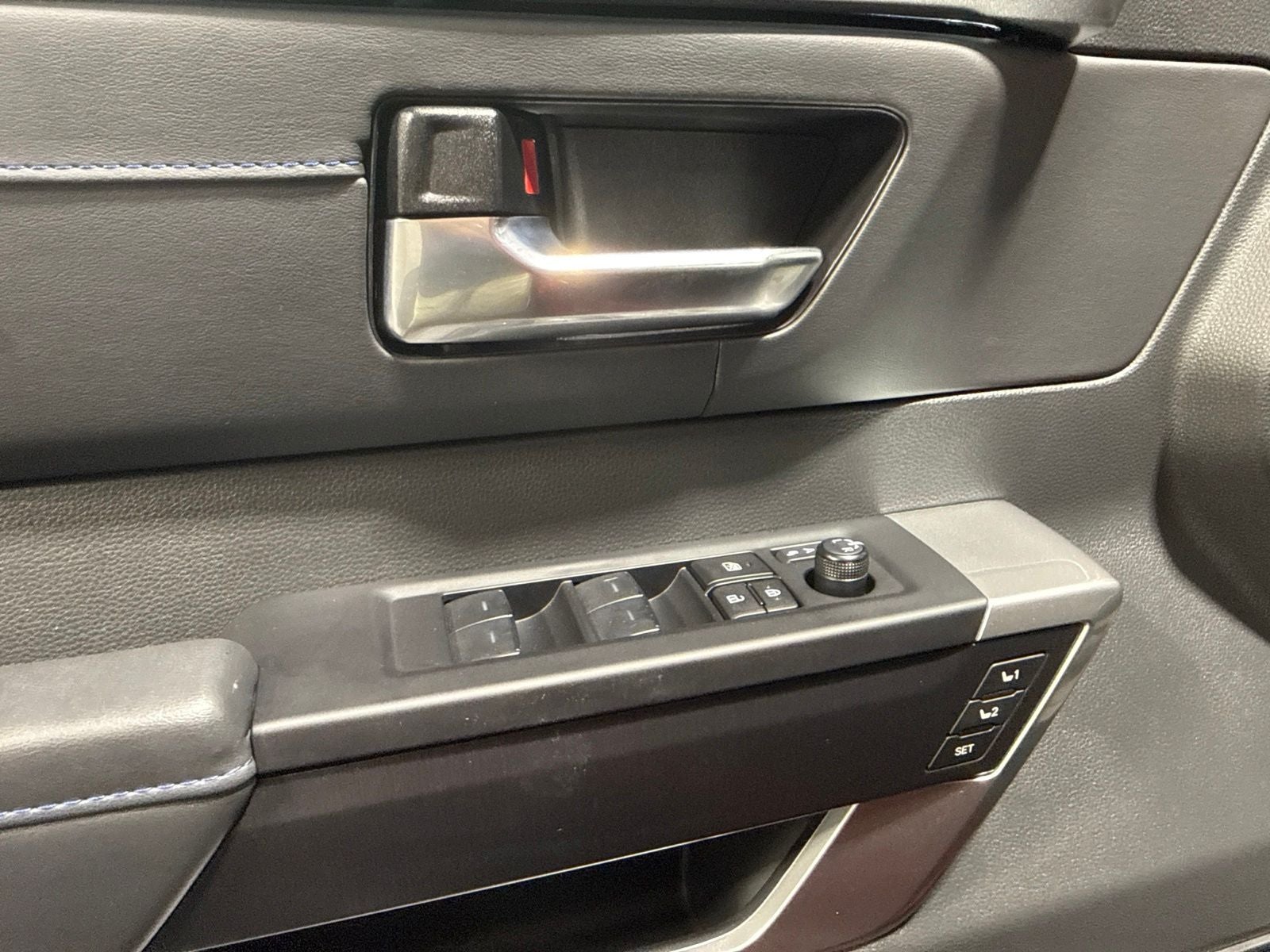 2025 Toyota Sequoia Platinum