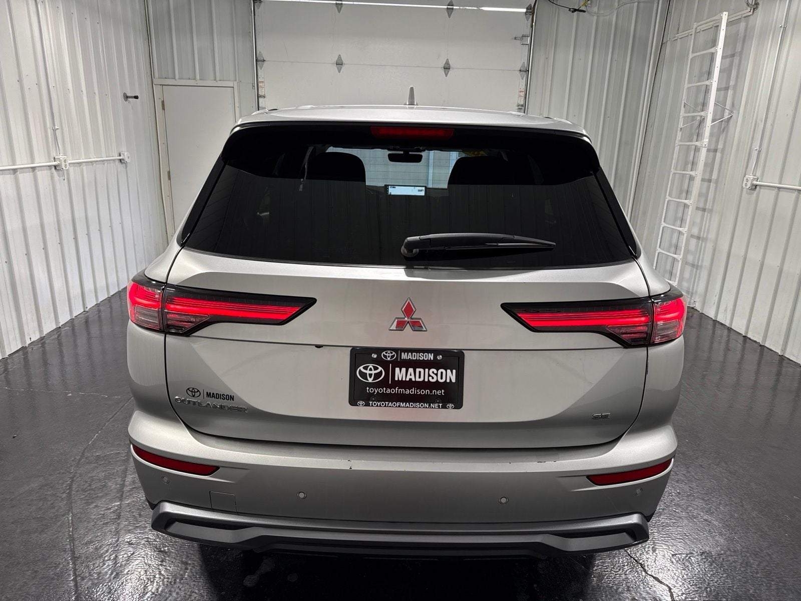 2025 Mitsubishi Outlander SE