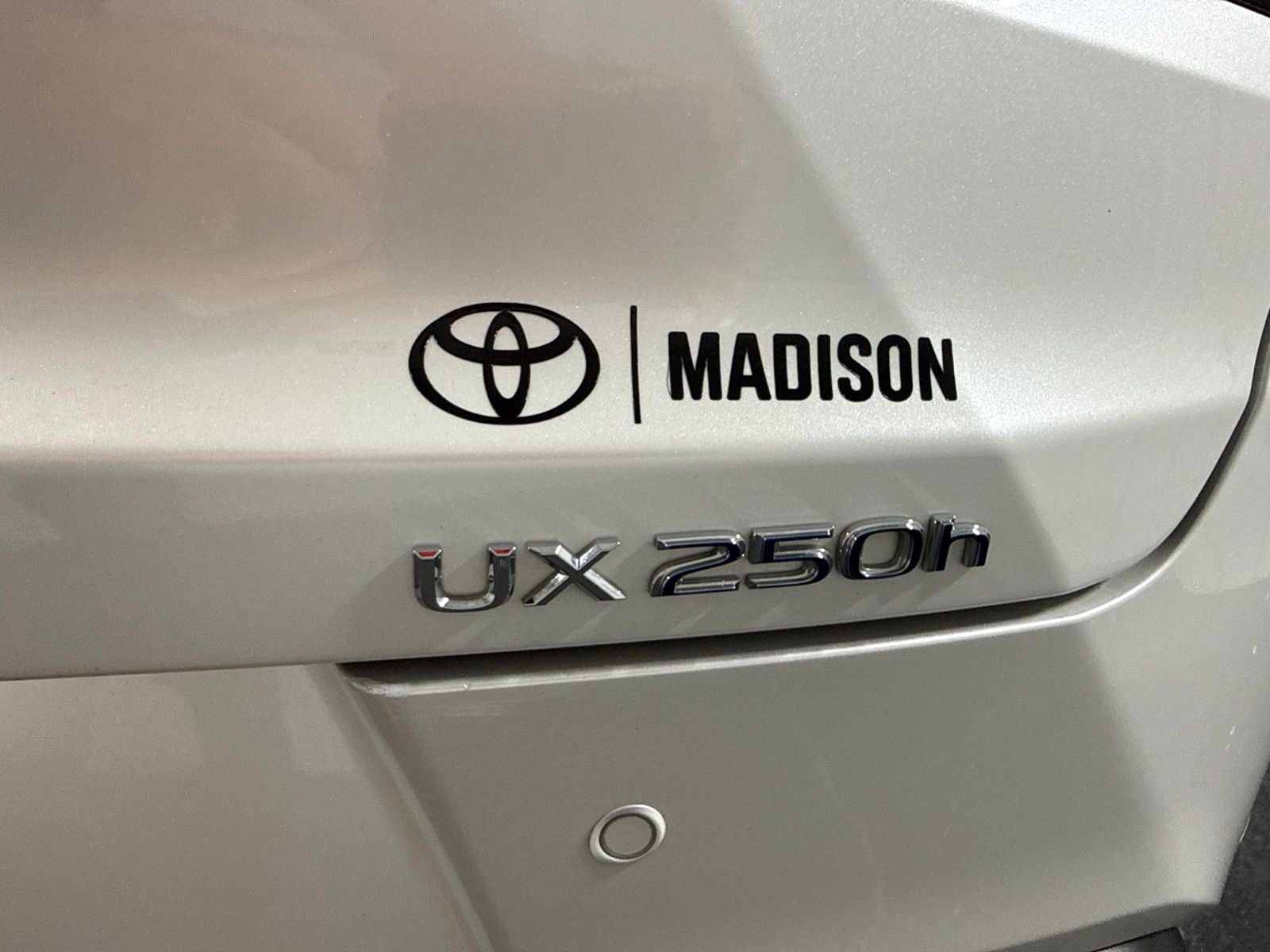 2020 Lexus UX 250h Base