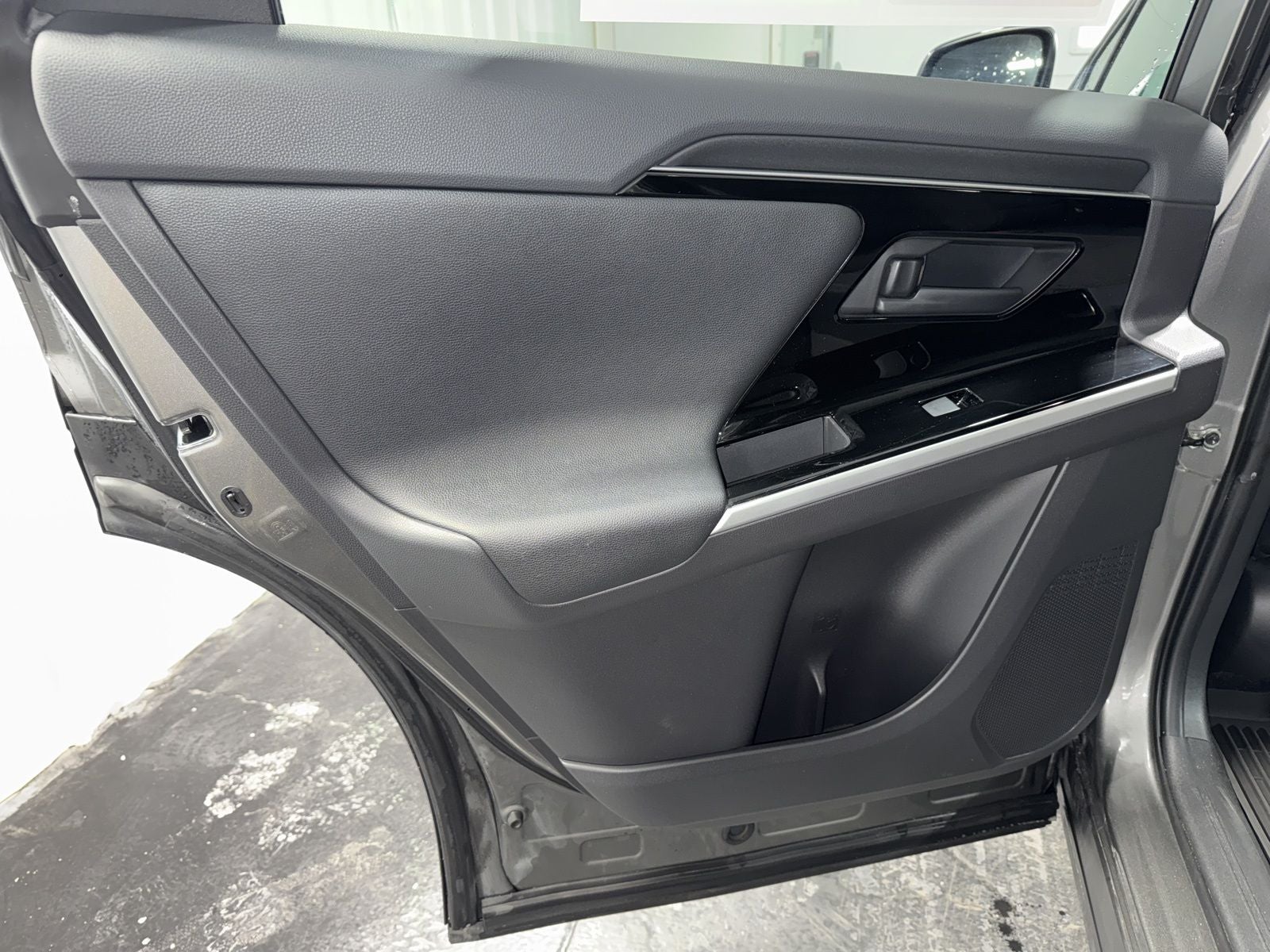 2024 Toyota bZ4X XLE