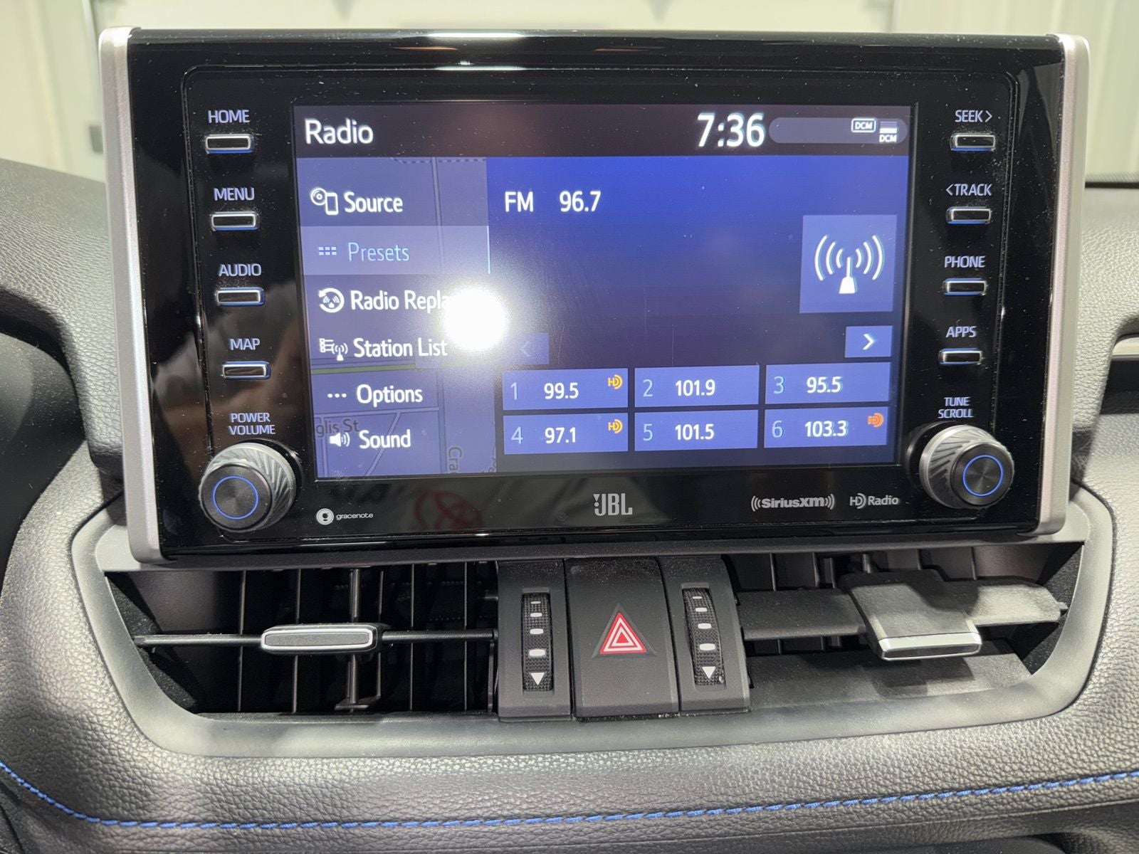 2019 Toyota RAV4 Hybrid XSE