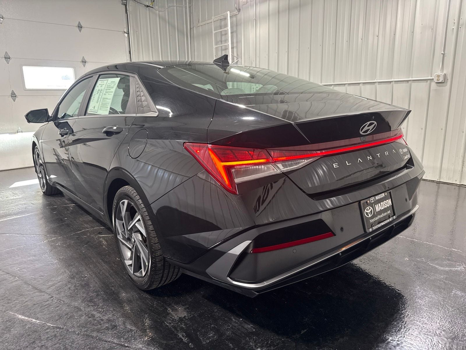 2024 Hyundai Elantra Limited