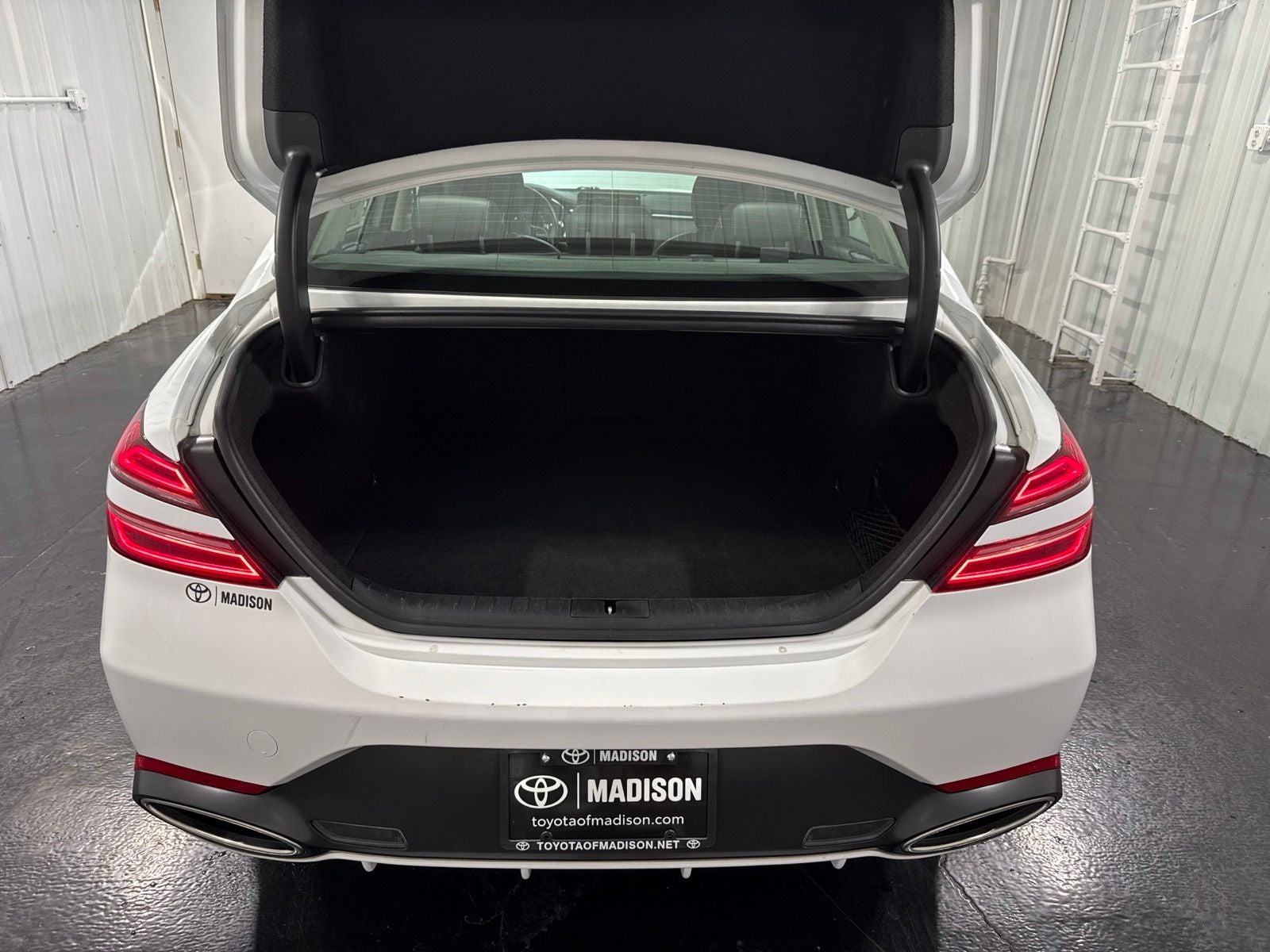 2025 Genesis G70 2.5T