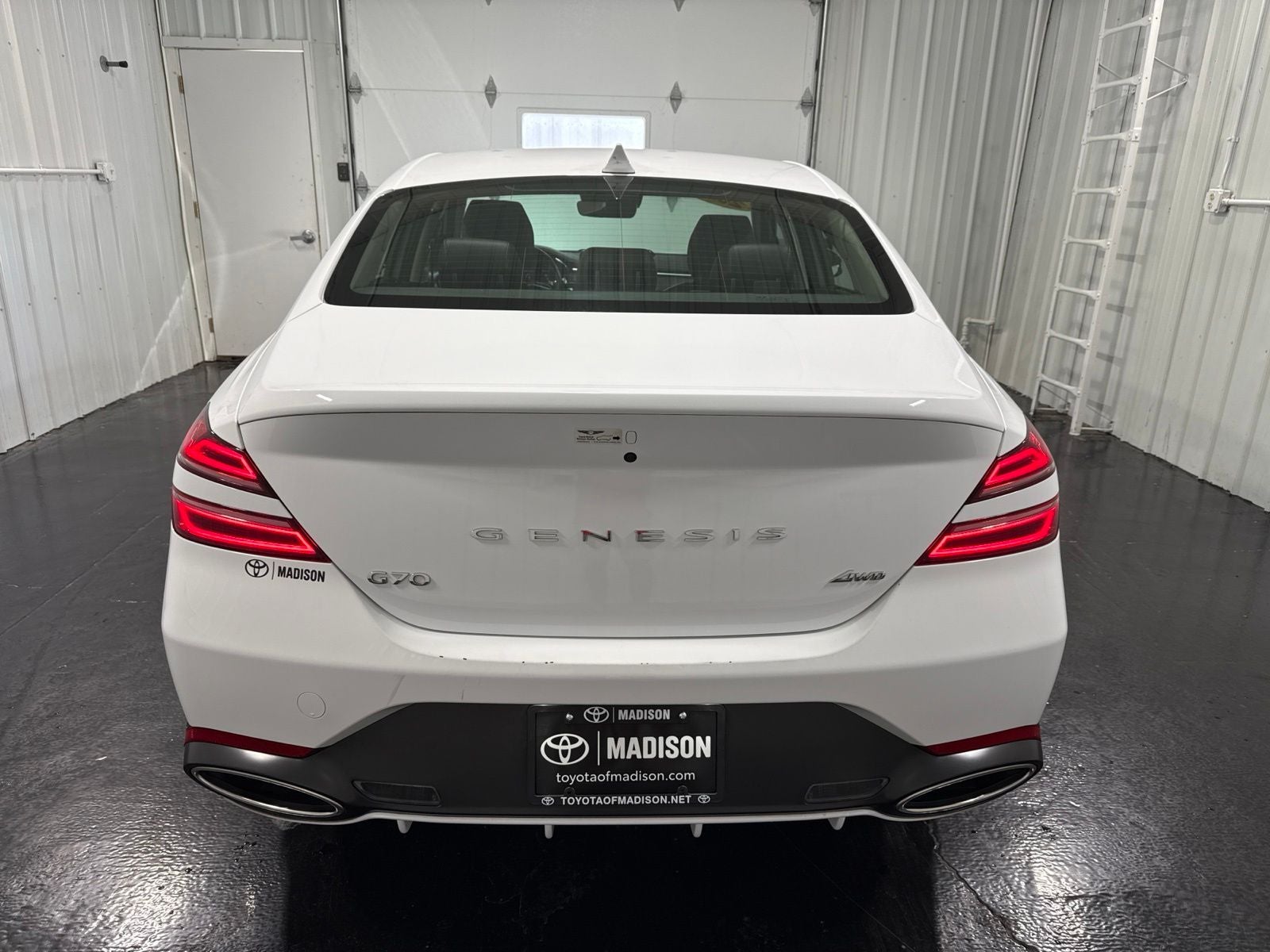 2025 Genesis G70 2.5T