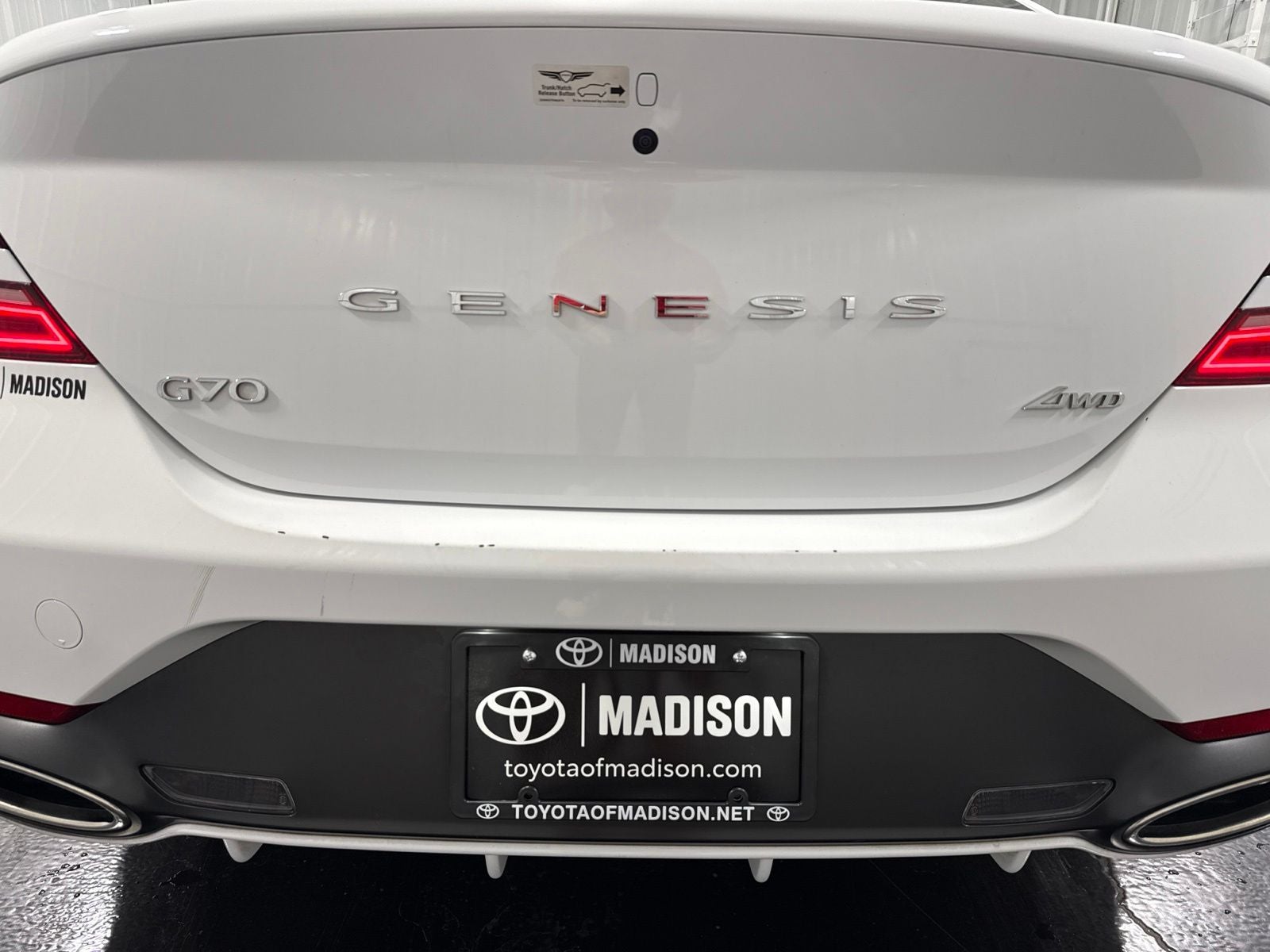 2025 Genesis G70 2.5T