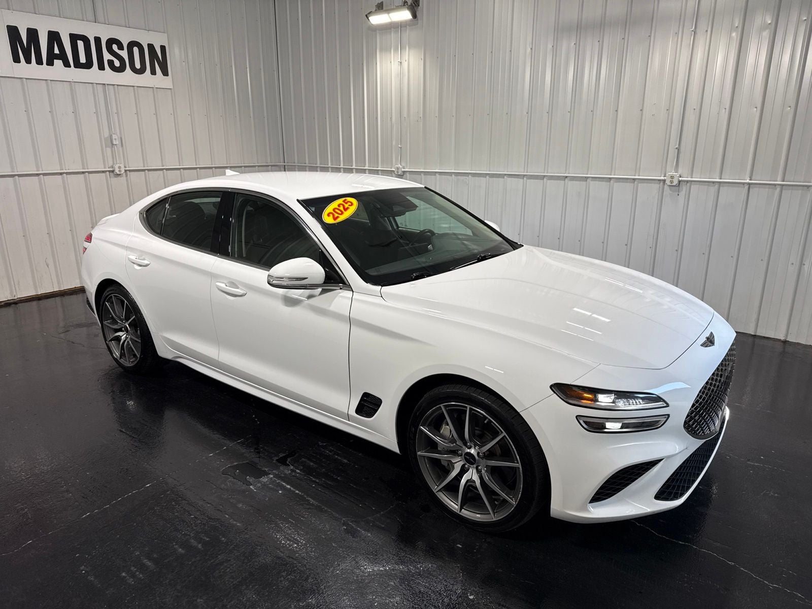 2025 Genesis G70 2.5T