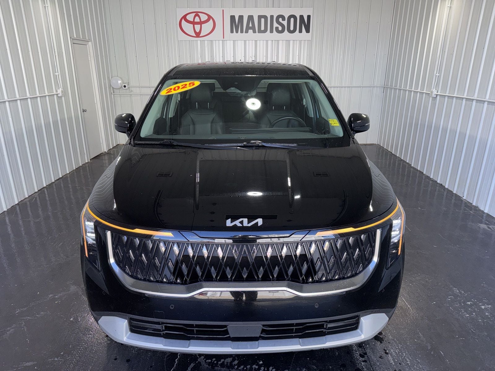 2025 Kia Carnival LXS