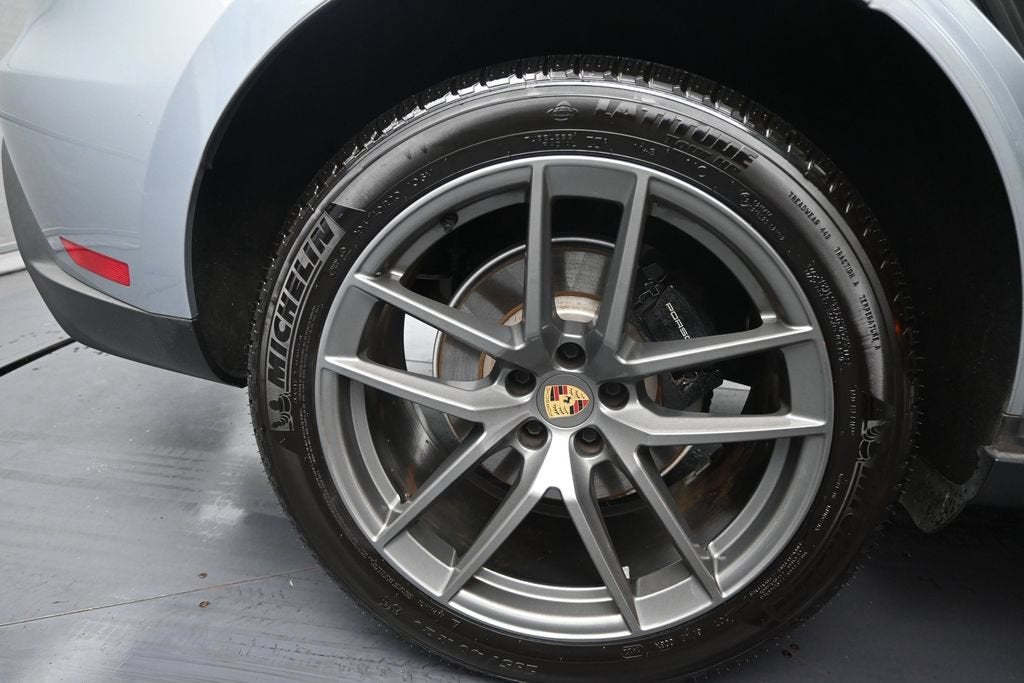 2024 Porsche Macan Base