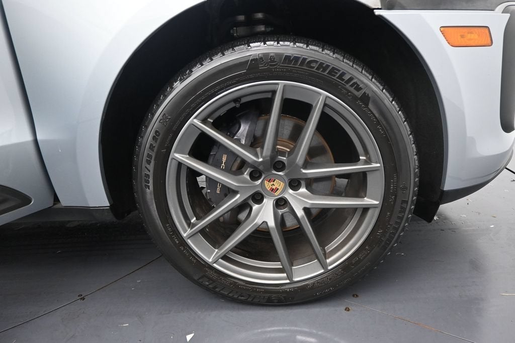 2024 Porsche Macan Base
