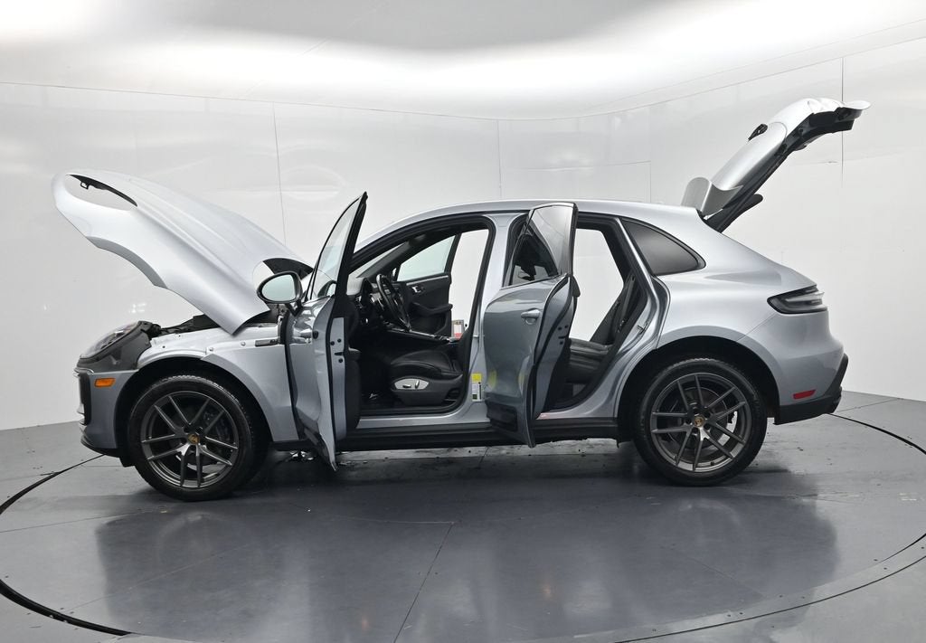 2024 Porsche Macan Base