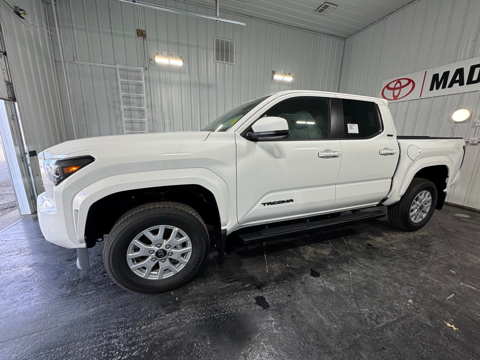 2025 Toyota Tacoma SR5