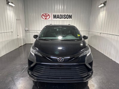 2026 Toyota Sienna Woodland Edition