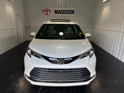 2026 Toyota Sienna Platinum