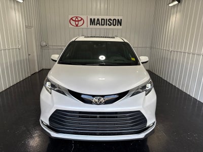 2026 Toyota Sienna Platinum