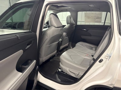 2026 Toyota Highlander Hybrid XLE