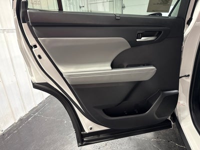 2026 Toyota Highlander Hybrid XLE