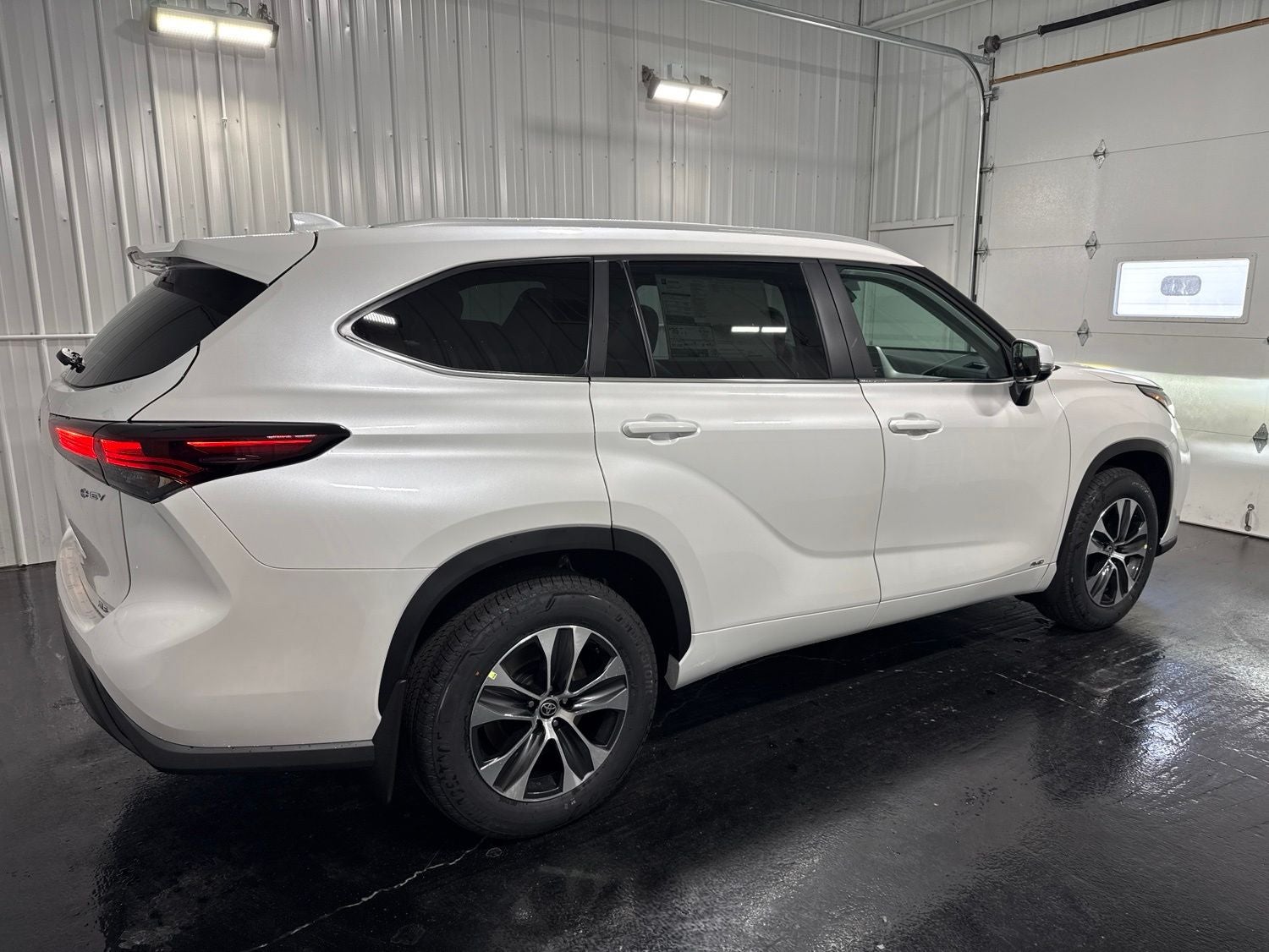 2026 Toyota Highlander Hybrid XLE