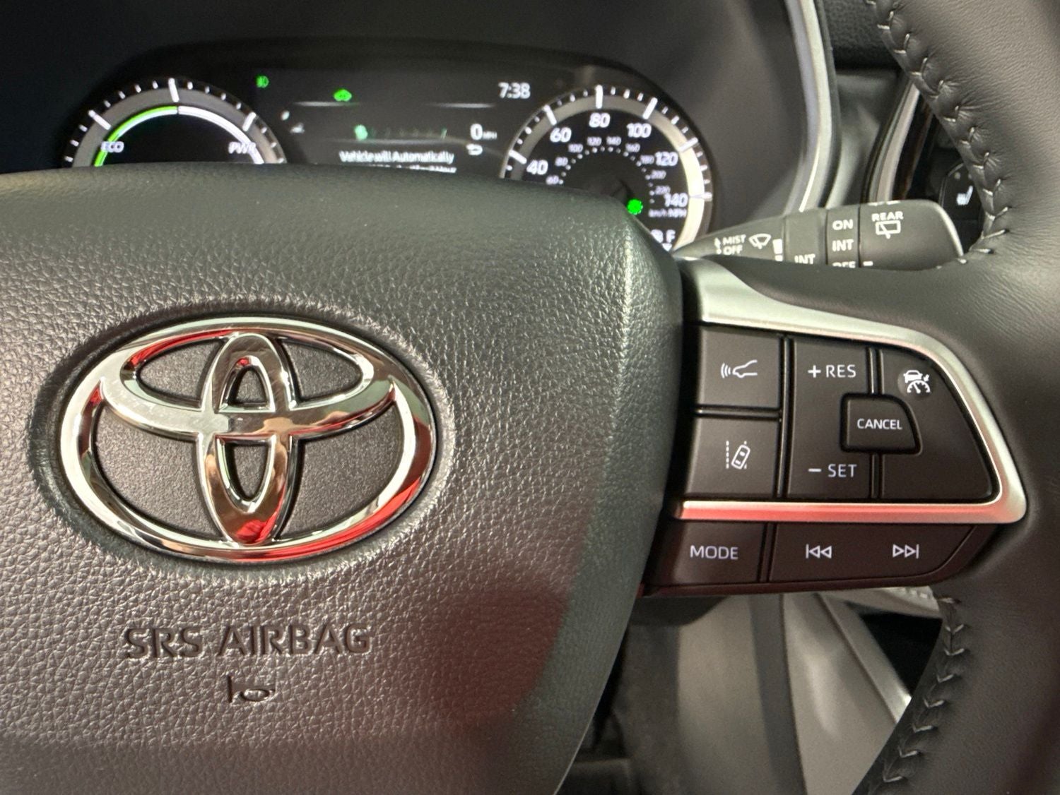 2026 Toyota Highlander Hybrid XLE